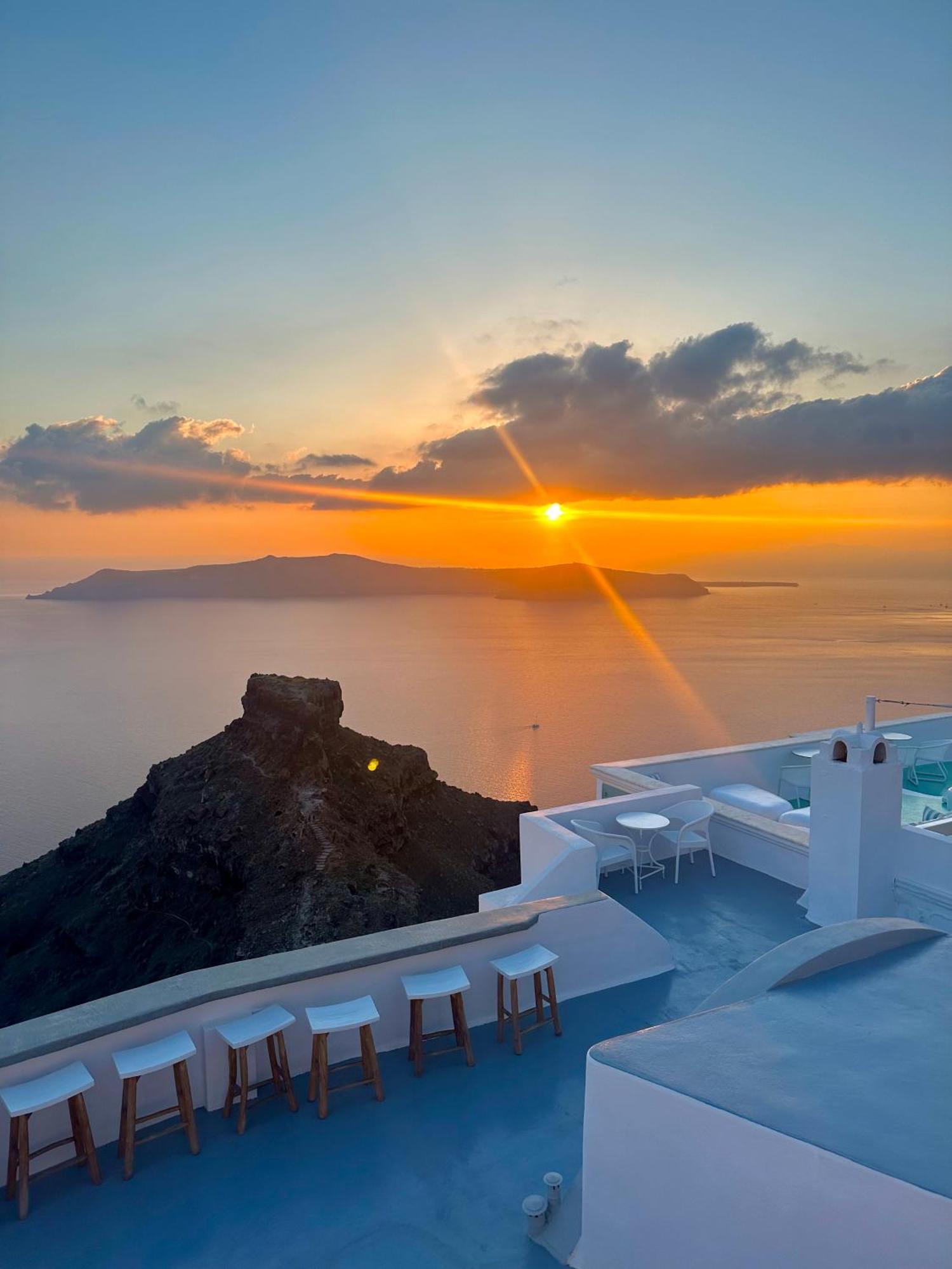 Bed and Breakfast La Roka, Cliffside Memories Имеровигли Экстерьер фото